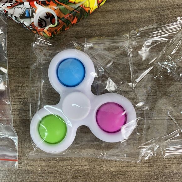 Heart Pop Bubble Fidget Sensory Toy Bubble Popping, Silicone Fidget Snapper Grab - Picture 6 of 6